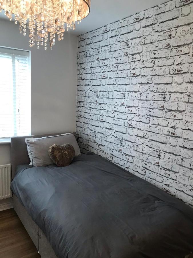 Double Room With En-Suite. Central For North West Rainhill Exterior photo